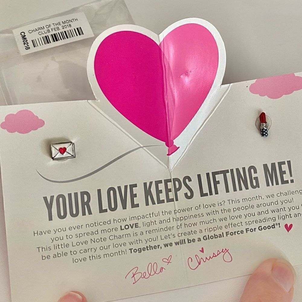 Authentic Origami Owl "Charm of the Month"    New in Package" Love is in the Air